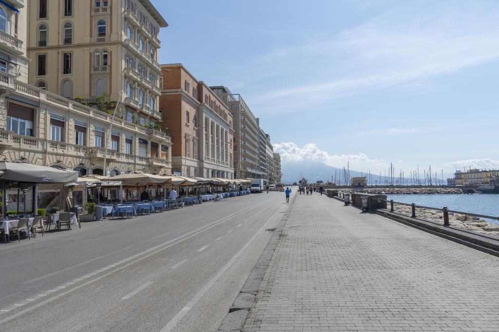 Zonadvd Cipolletti In Naples The Waterfront Promenade Along The Via Zonadvd Cipolletti In Naples The Waterfront Promenade Along The Via