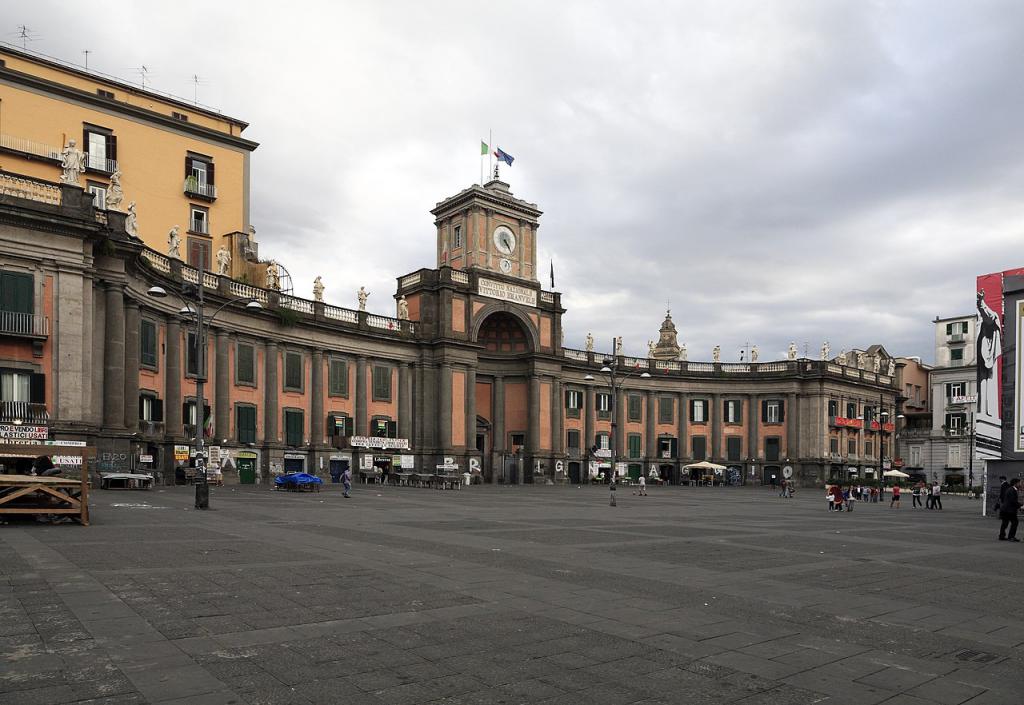 Dante Square, Naples