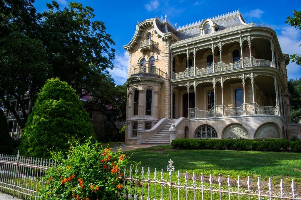 Bremond Block Historic District, Austin