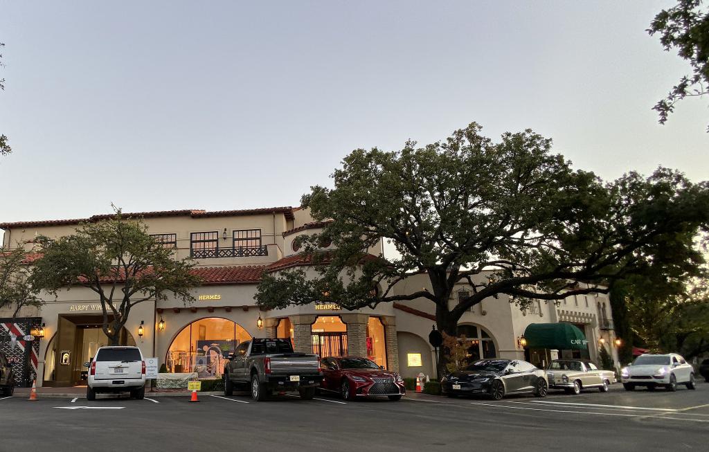 Highland Park Village, Dallas