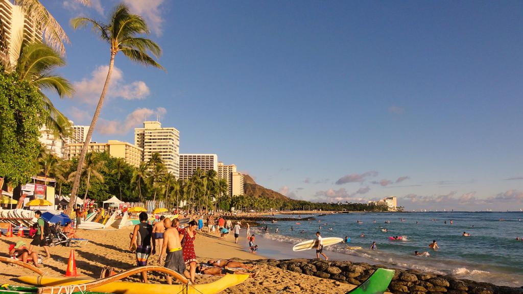 Waikiki Beach Pier, Honolulu
