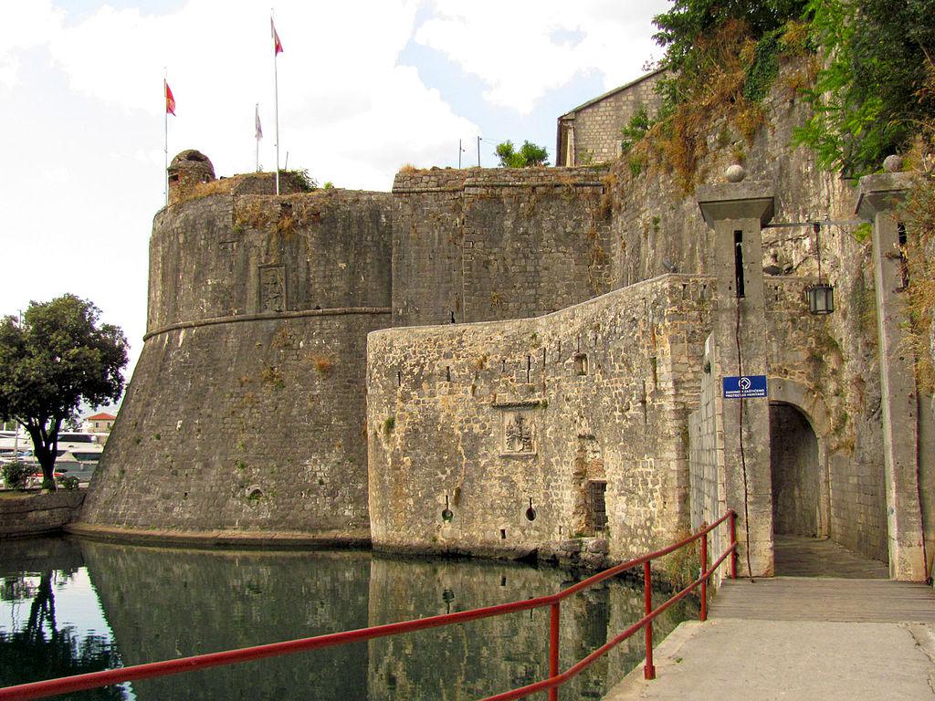 Vrata od Gurdicа (Gurdic Gate or South Gate), Kotor