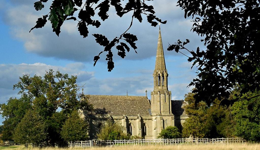 Saint Leonard Church, StratforduponAvon