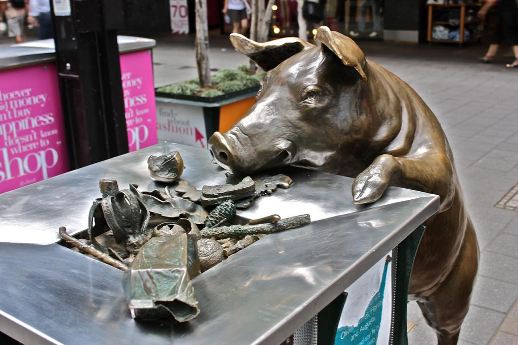 Rundle Mall Four Pigs Statues, Adelaide