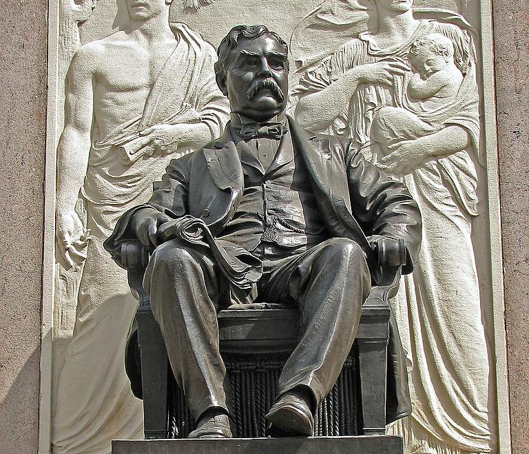 Statues of Mayors Hazen S. Pingree and William C. Maybury, Detroit