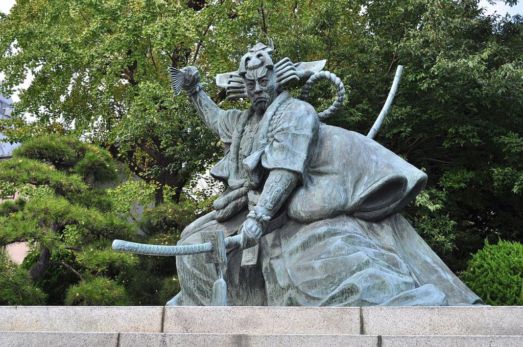 Ichikawa Danjuro IX Statue, Tokyo