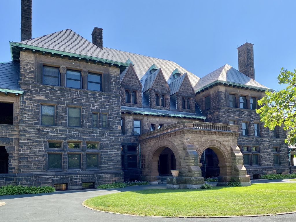 James J. Hill House, Minneapolis
