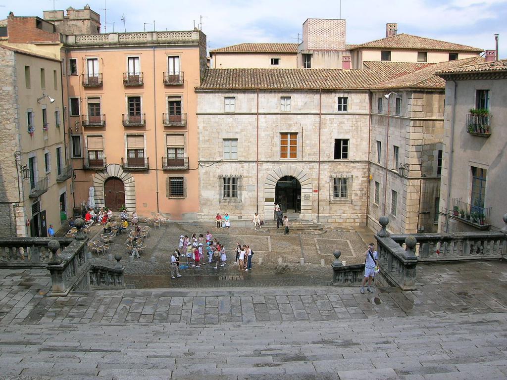 洋書 La Catedral de Girona Plaza de la Catedral de Girona (Girona Cathedral Square), Girona