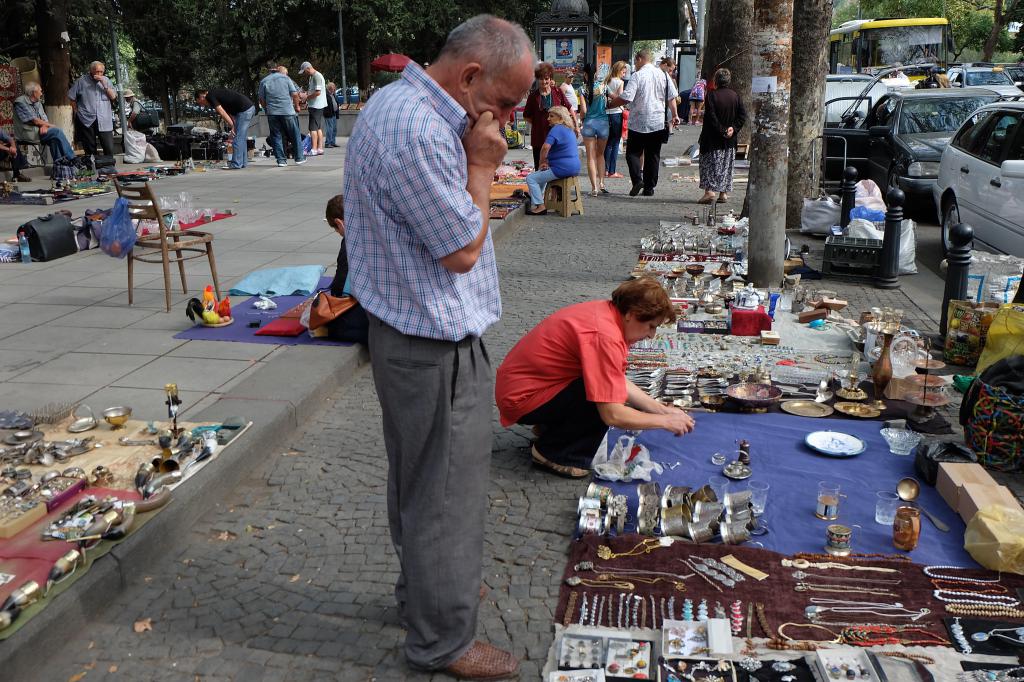 Dry Bridge Flea Market, Tbilisi