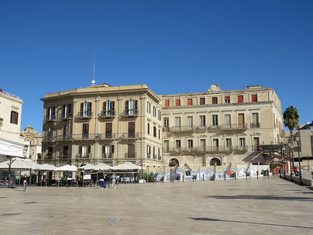 Piazza del Ferrarese