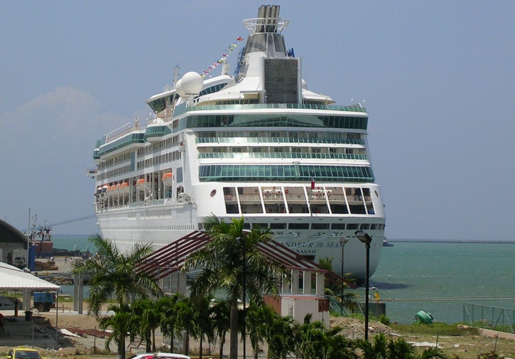 Colon Cruise Terminal, Colon