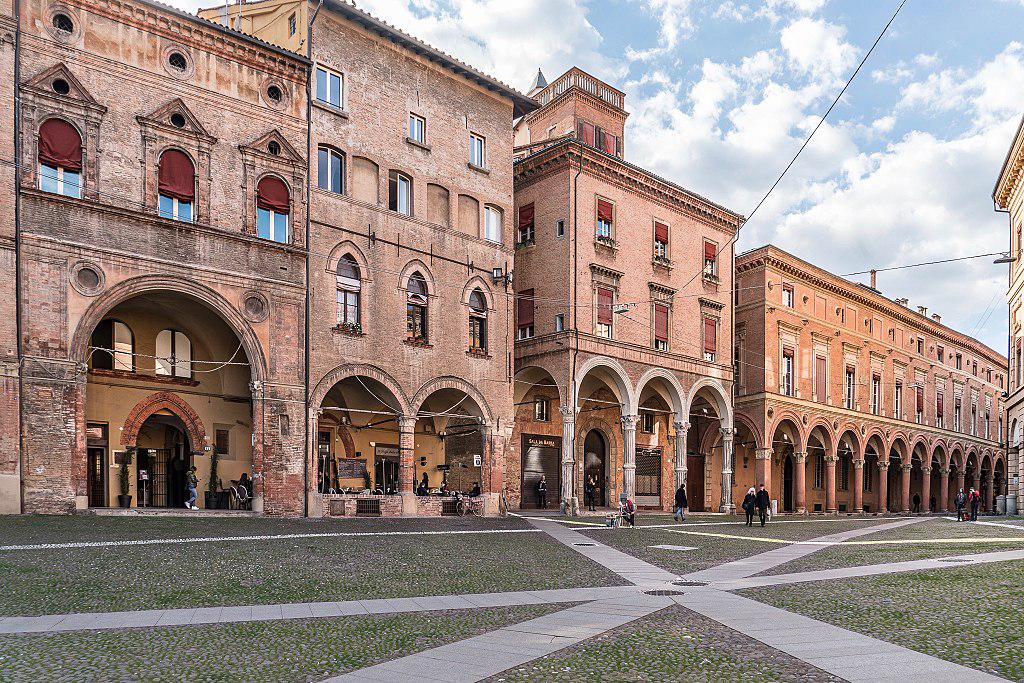 Piazza Santo Stefano, Bologna